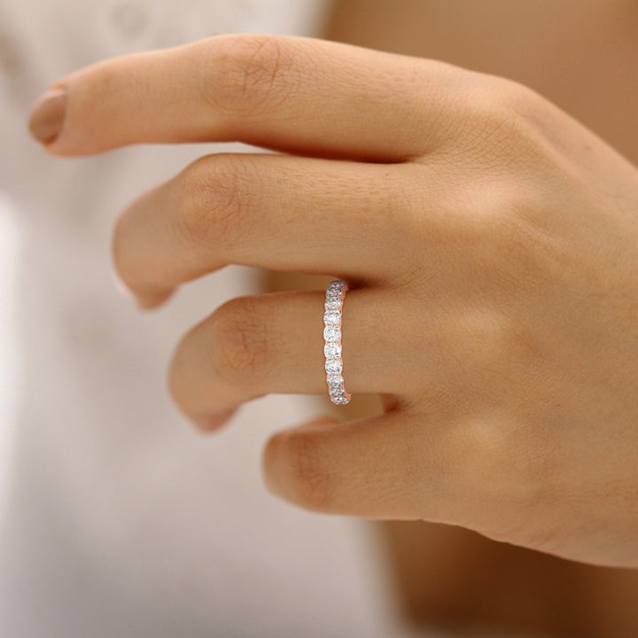 CUSHION ETERNITY BAND