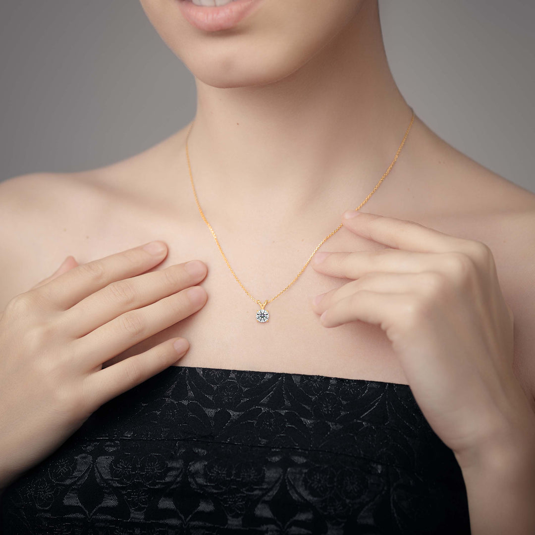 ONE CARAT DIAMOND PENDANT