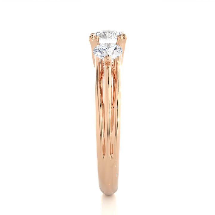 ELEGANT DIAMOND ENGAGEMENT RING
