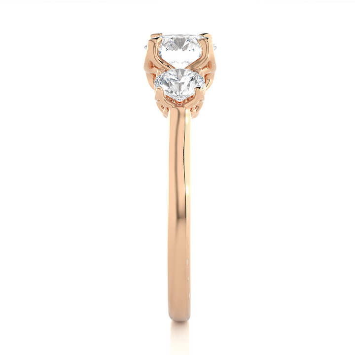 ENGAGEMENT RING SET WITH THREE ROUND SHAPE DIAMONDS