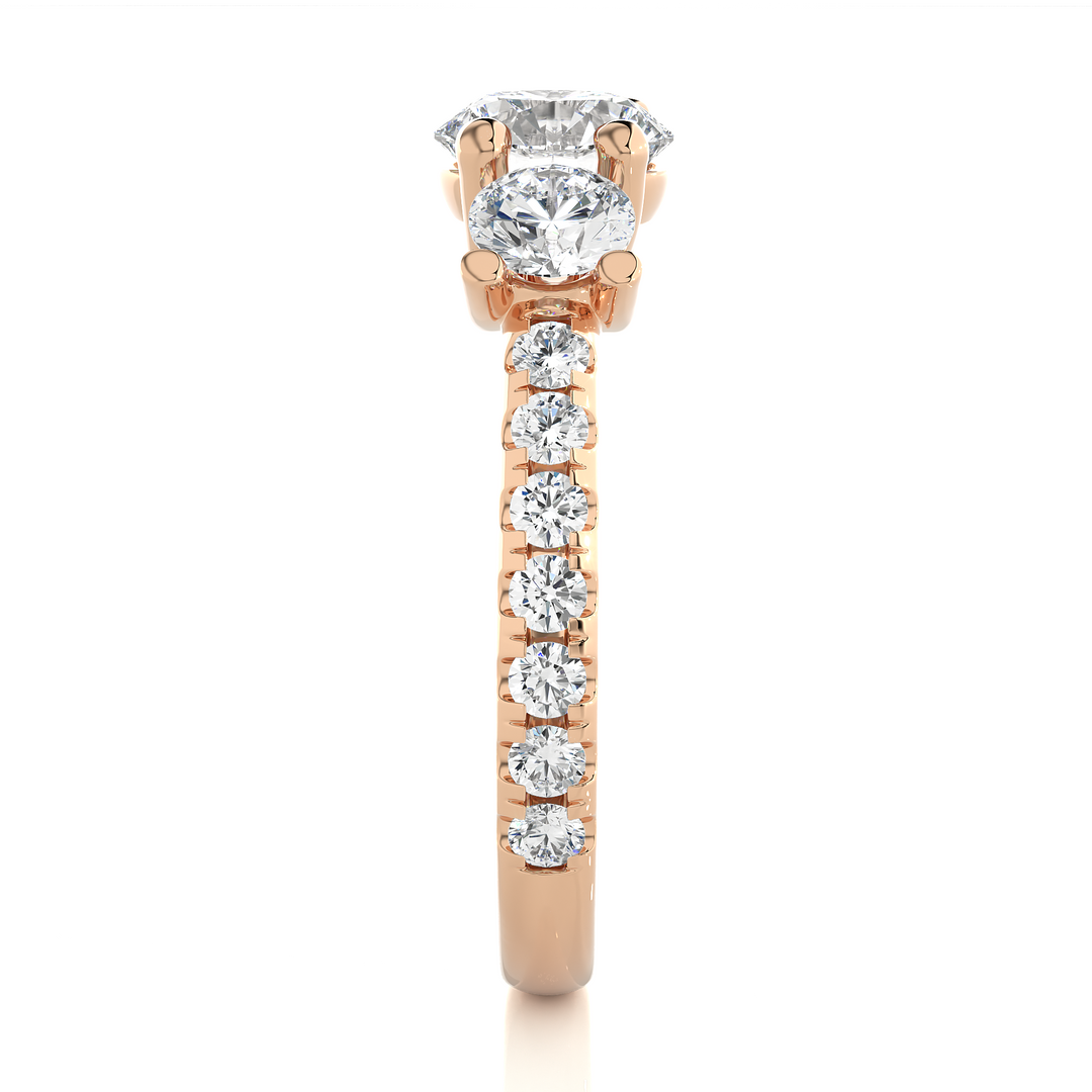ELEGANT DIAMOND ENGAGEMENT RING
