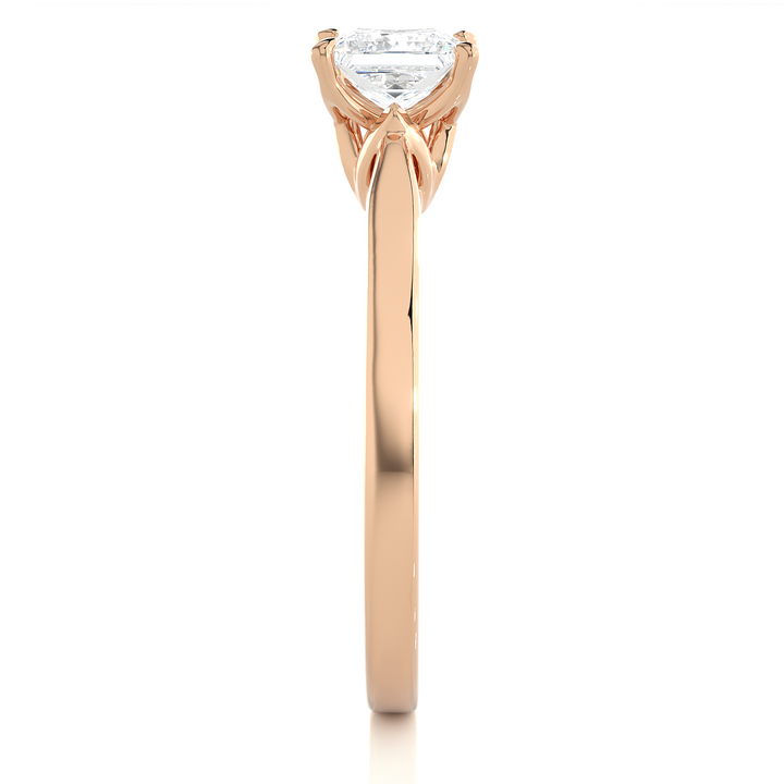 A SOLITAIRE DIAMOND RING