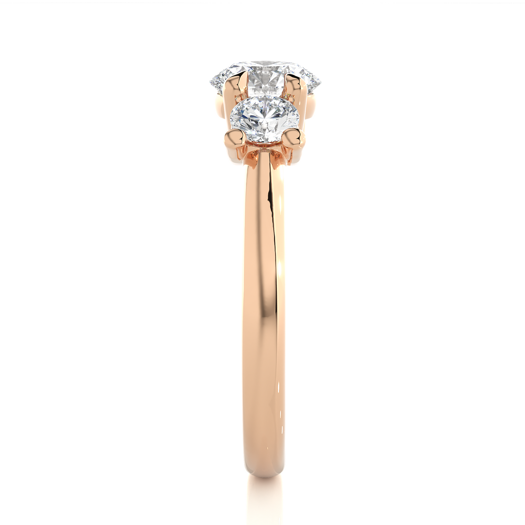 ELEGANT DIAMOND ENGAGEMENT RING