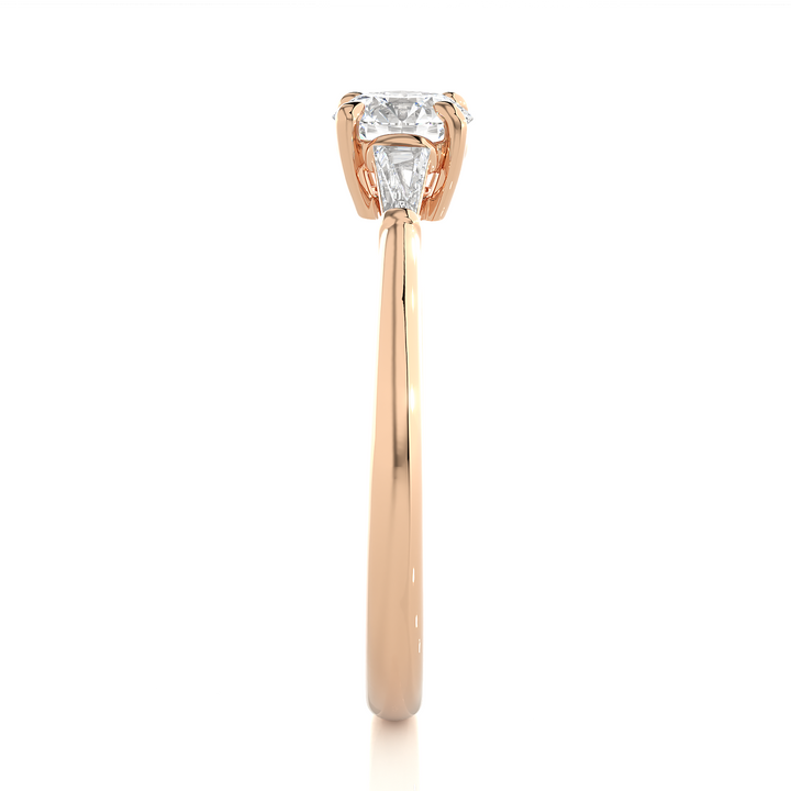 ENGAGEMENT RING SET WITH ROUND  AND BAGUETTE DIAMONDS