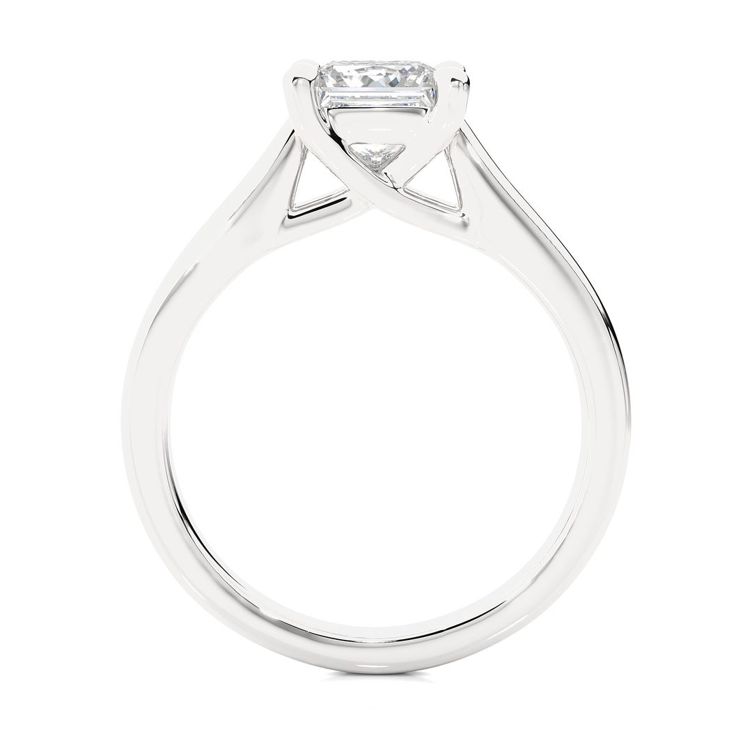 A SOLITAIRE PRINCESS  DIAMOND RING