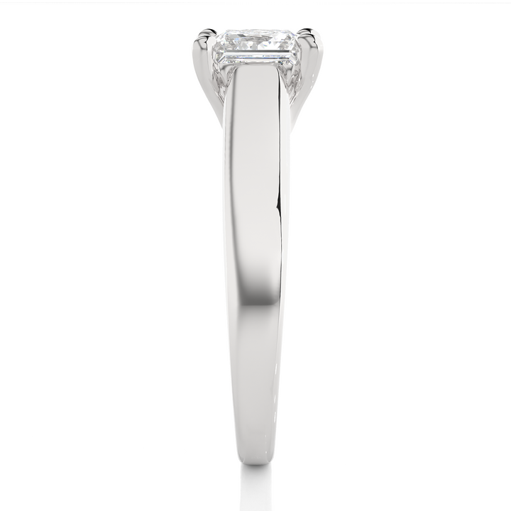 A SOLITAIRE PRINCESS  DIAMOND RING