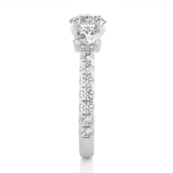 ELEGANT DIAMOND ENGAGEMENT RING