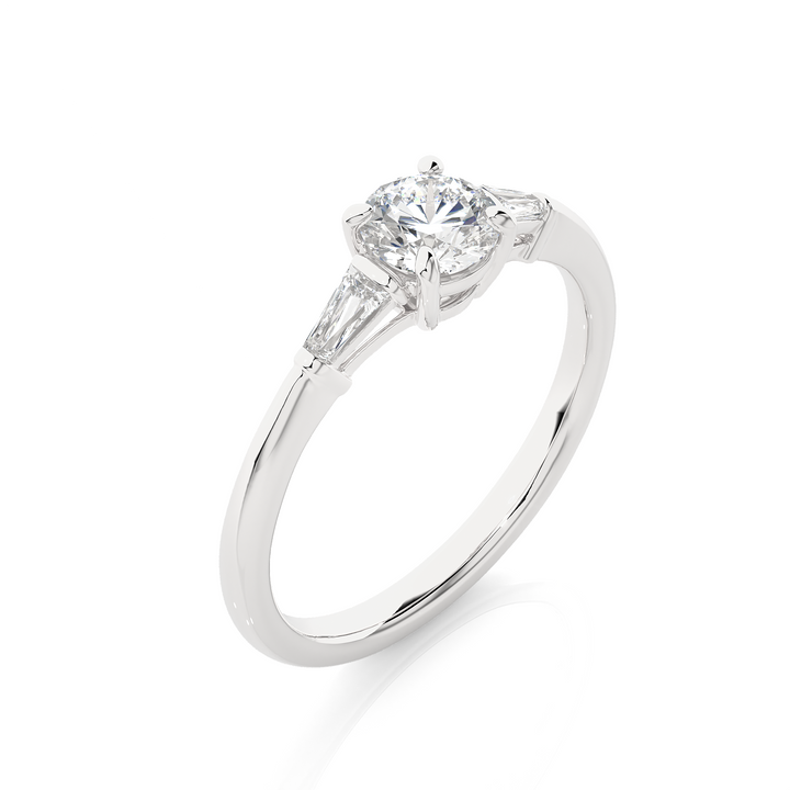 ENGAGEMENT RING SET WITH ROUND  AND BAGUETTE DIAMONDS