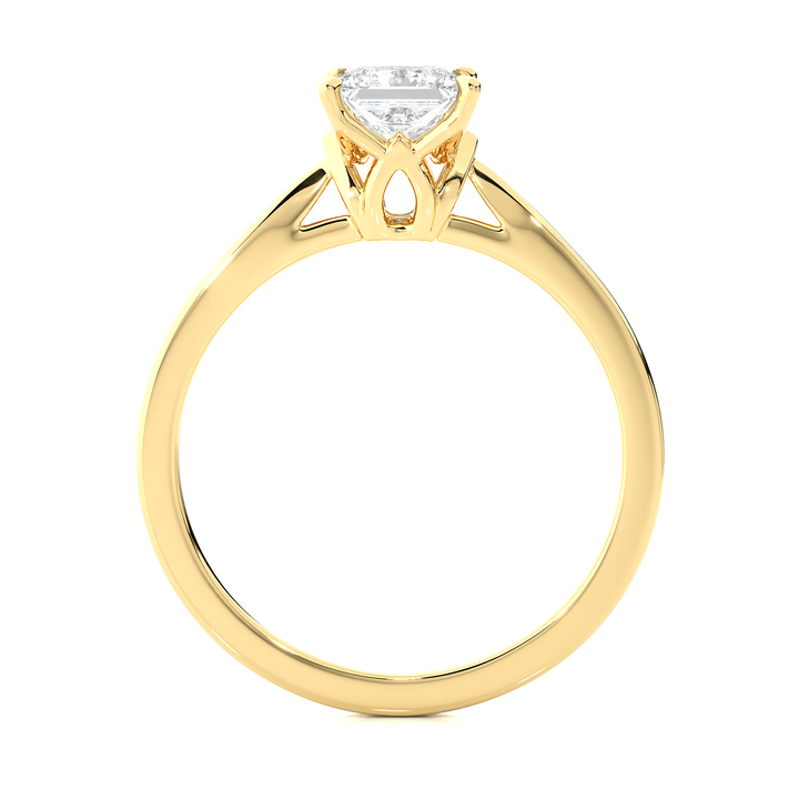 A SOLITAIRE DIAMOND RING