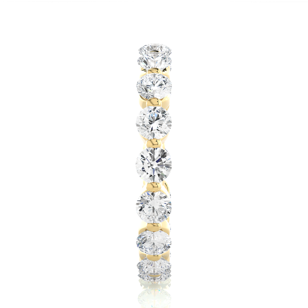 ETERNITY WEDDING RING STUDDED WITH 18 DIAMOND ROUNDS IN PRONG SETTING