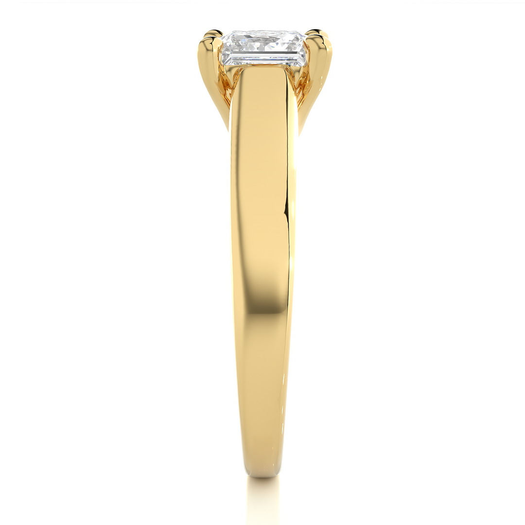 A SOLITAIRE PRINCESS  DIAMOND RING