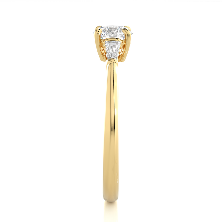ENGAGEMENT RING SET WITH ROUND  AND BAGUETTE DIAMONDS
