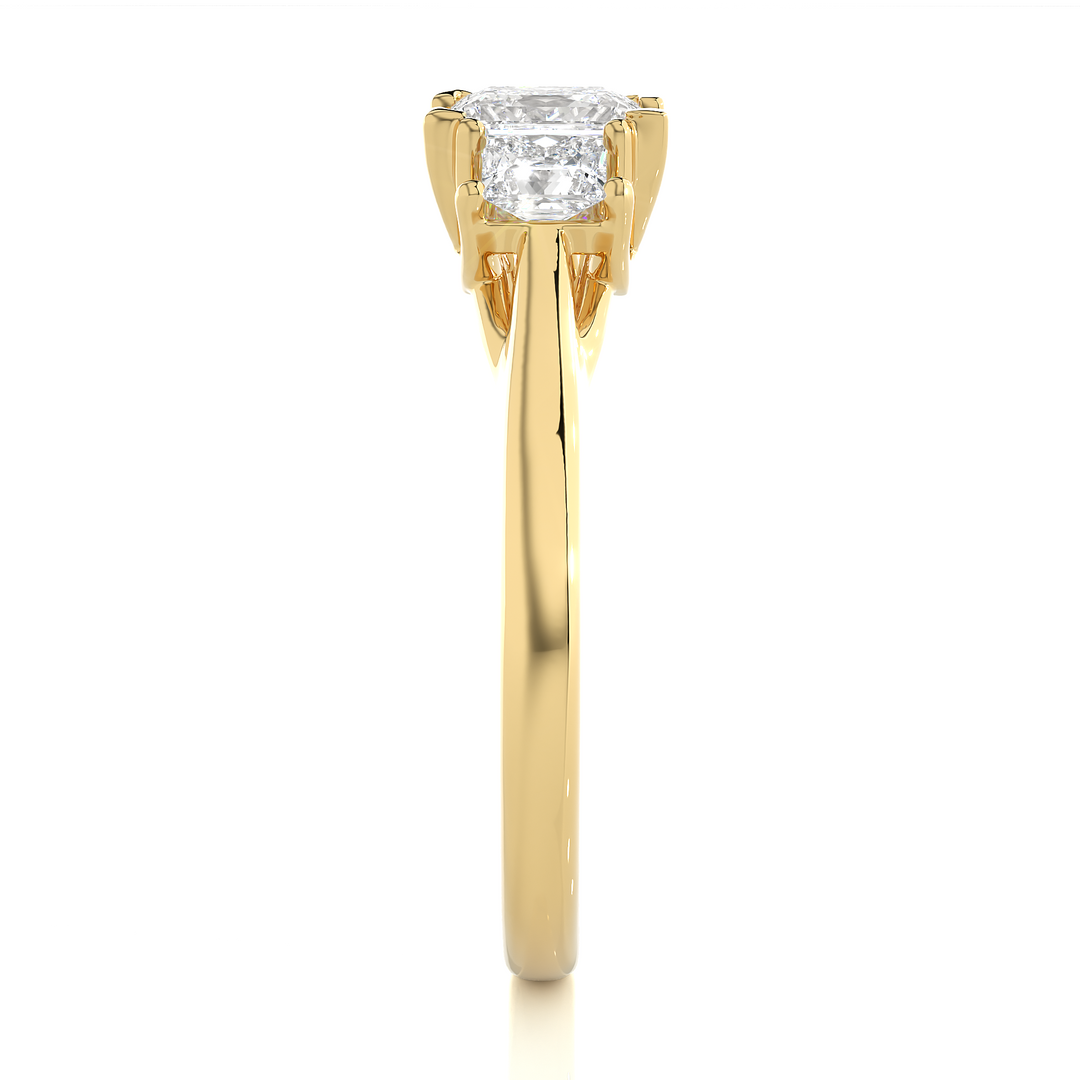 TRILOGY DIAMOND RING  SET WITH THREE PRINCESS DIAMONDS