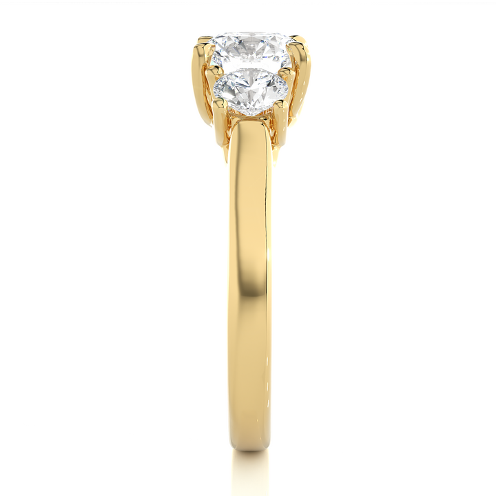 ENGAGEMENT RING SET WITH THREE ROUND SHAPE DIAMONDS