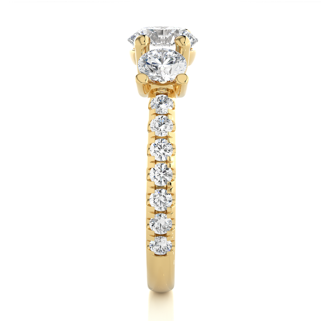 ELEGANT DIAMOND ENGAGEMENT RING
