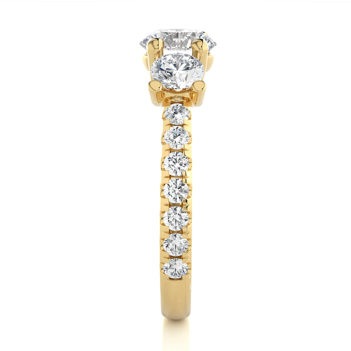 ELEGANT DIAMOND ENGAGEMENT RING