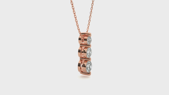 GRADUATING NECKLACE