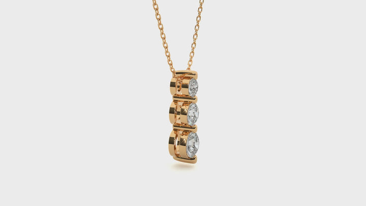 GRADUATING NECKLACE