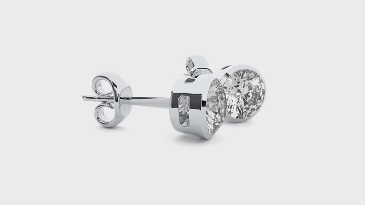 SOLITAIRE STUDS